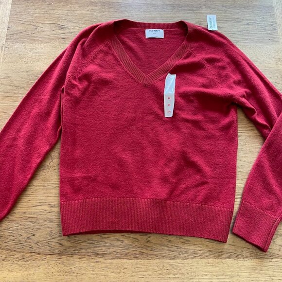 Old Navy Deep Red MEDIUM TALL SoSoft Loose V-Neck Sweater Long Sleeve 424 - Picture 1 of 2